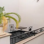 Diegohousesleepaway Bed & Breakfast